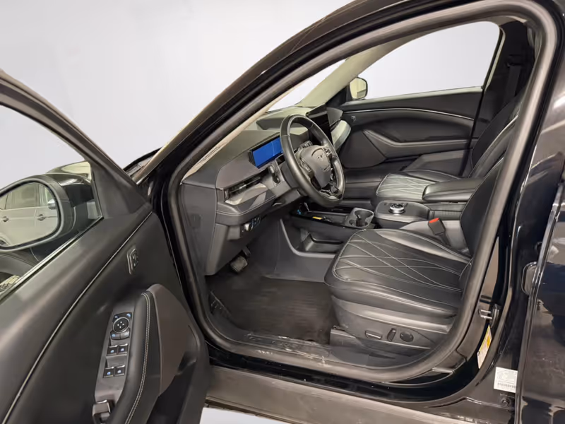 2022 Ford Mustang Mach-E Select