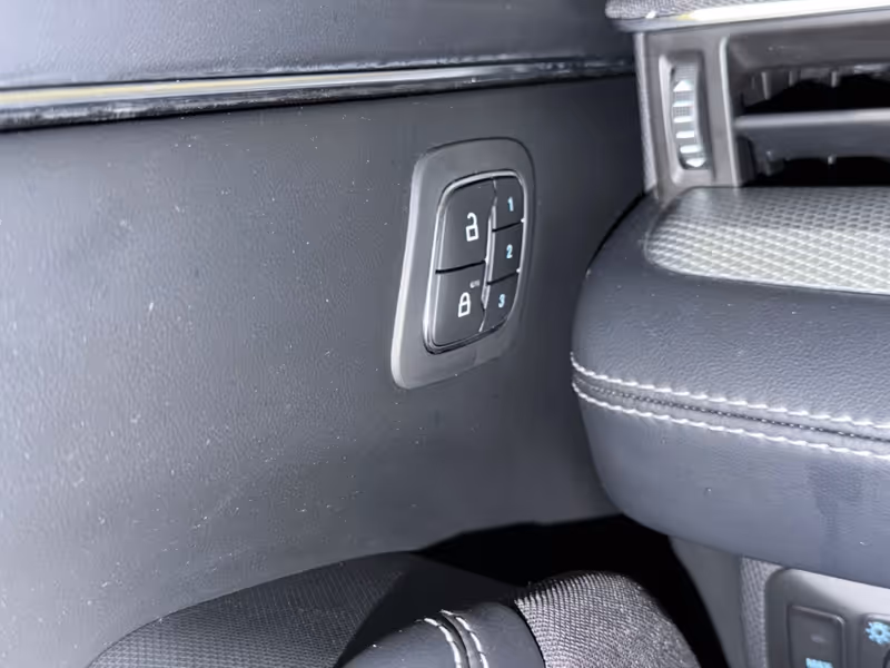 2022 Ford Mustang Mach-E Select