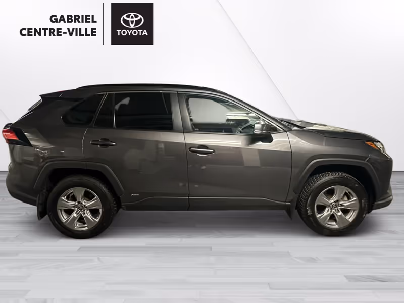 2022 Toyota RAV4 Hybrid XLE