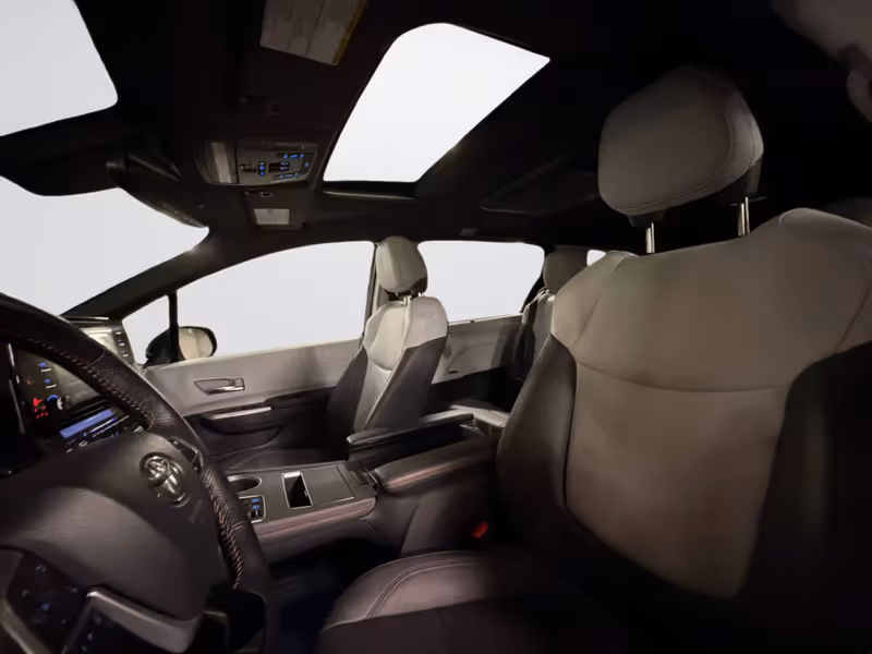 2022 Toyota Sienna XSE