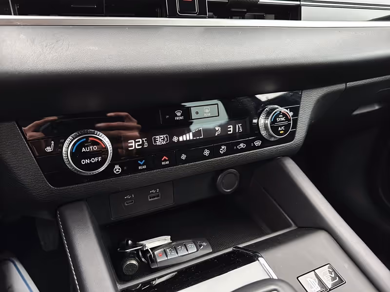 2023 Mitsubishi Outlander PHEV