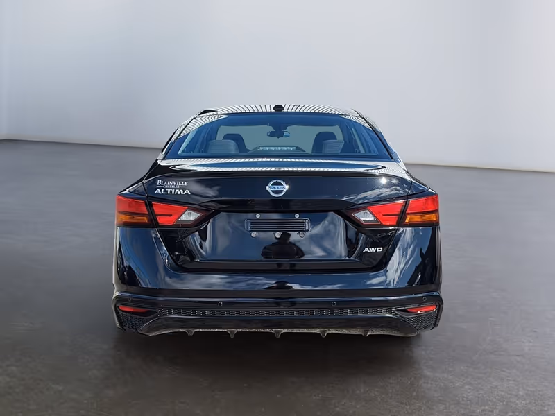 2022 Nissan Altima 2.5 SE