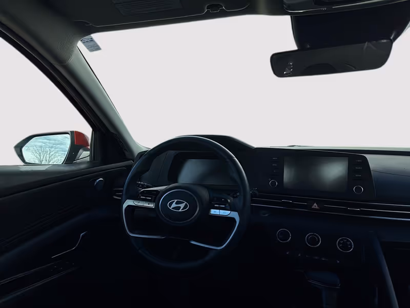 2025 Hyundai Elantra Preferred