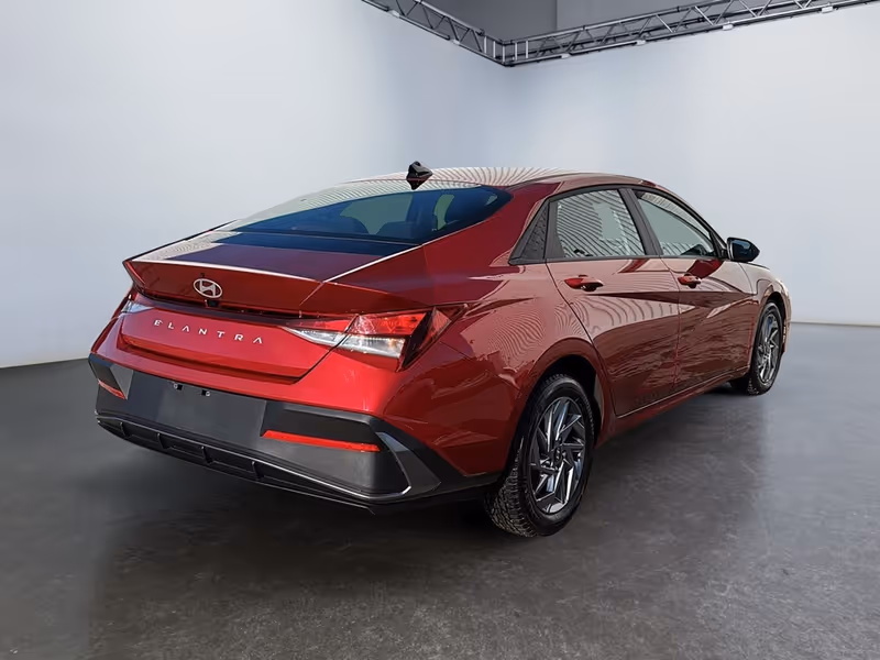 2025 Hyundai Elantra Preferred