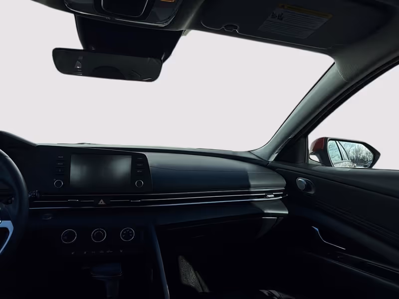 2025 Hyundai Elantra Preferred