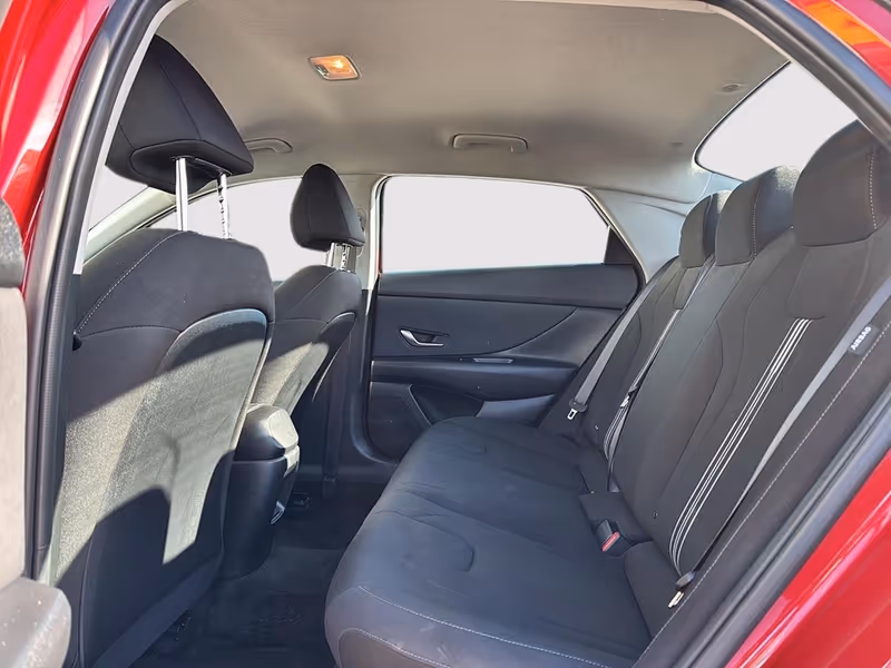 2025 Hyundai Elantra Preferred