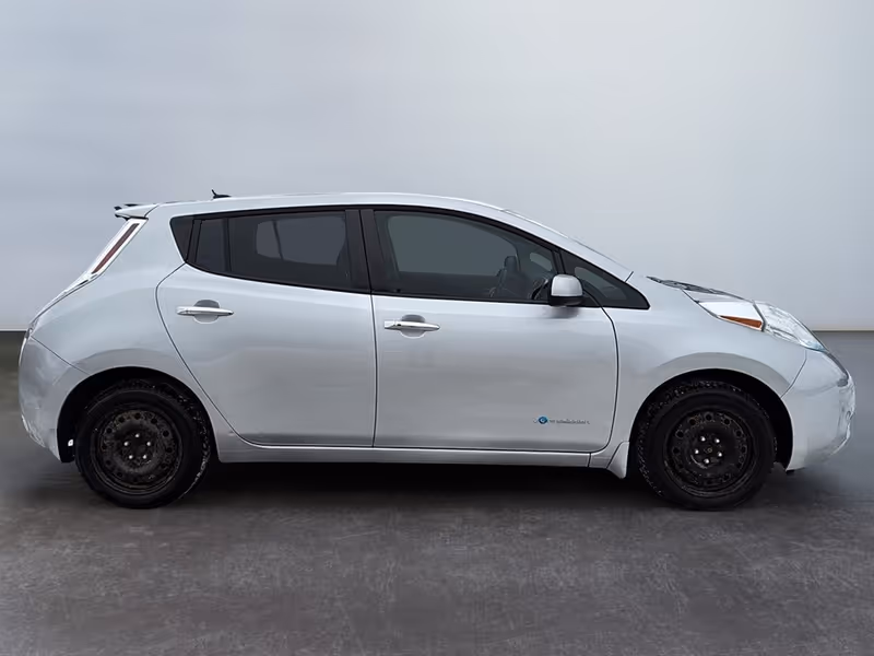 2016 Nissan LEAF SV