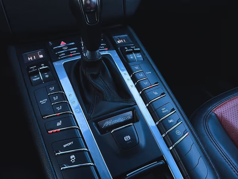 2018 Porsche Macan Sport Edition