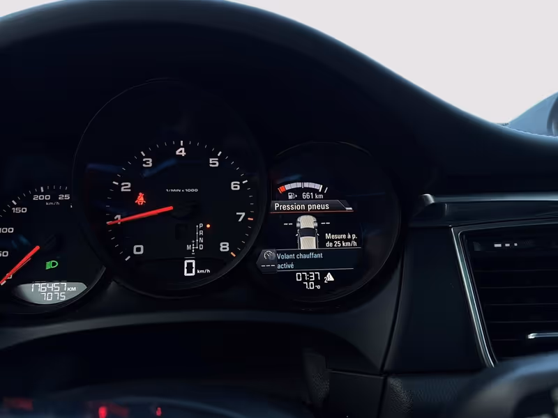 2018 Porsche Macan Sport Edition