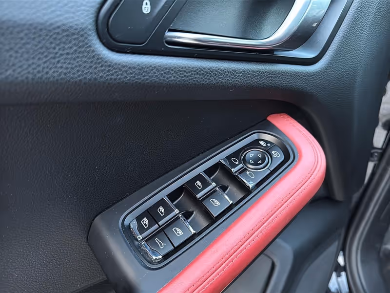 2018 Porsche Macan Sport Edition