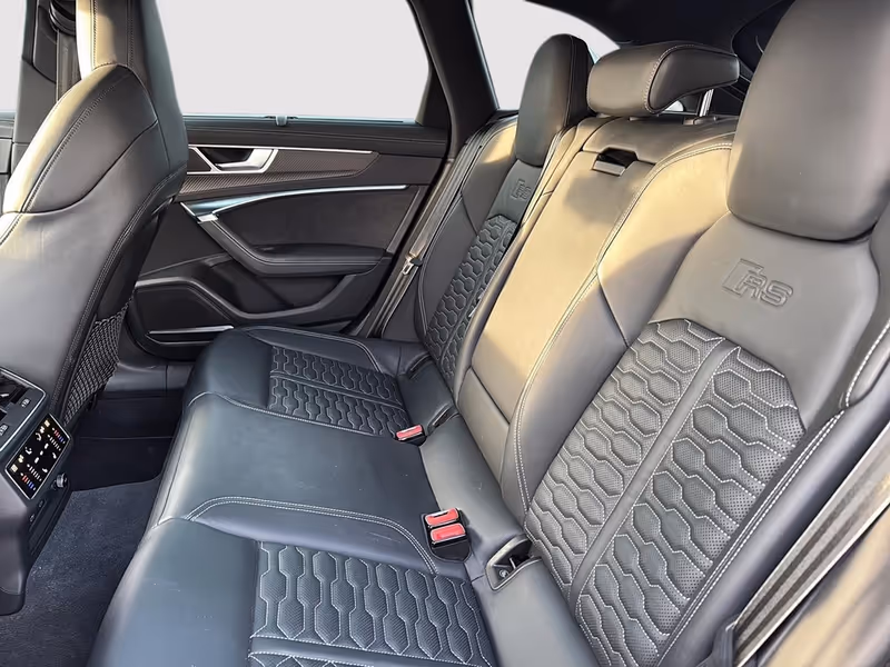 2022 Audi RS 6 Avant 4.0 TFSI quattro