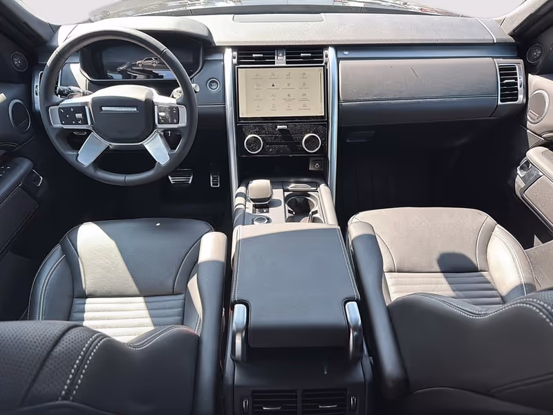 2024 Land Rover Discovery Dynamic SE