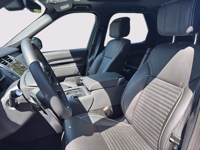 2024 Land Rover Discovery Dynamic SE