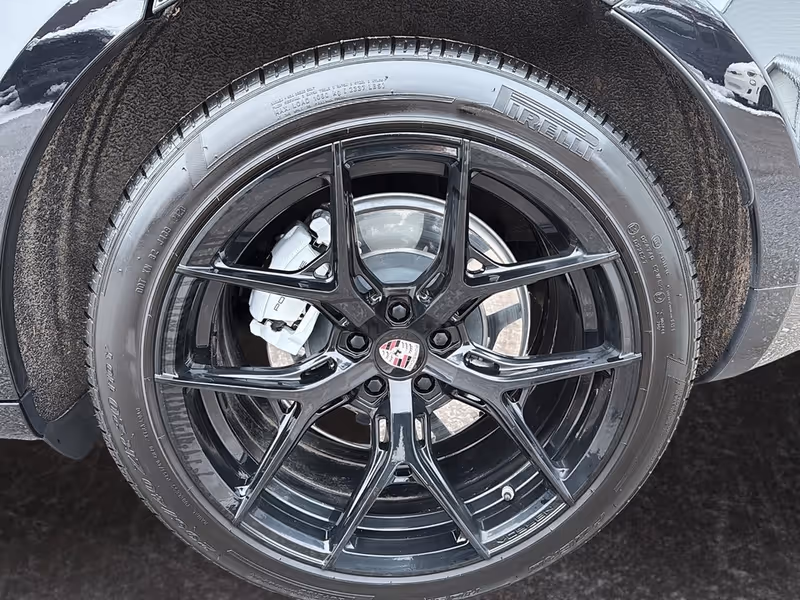 2020 Porsche Macan Turbo