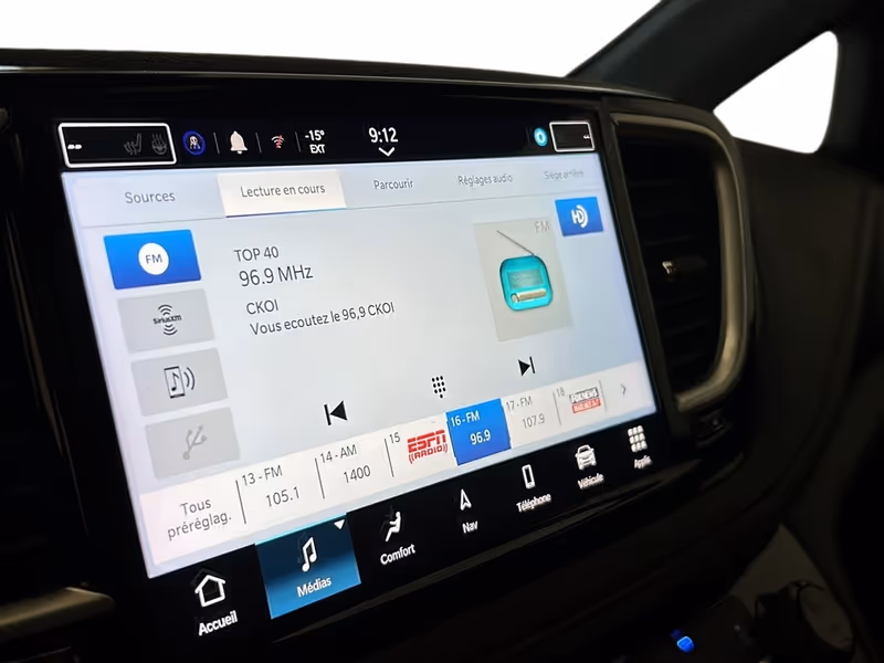 2023 Chrysler Pacifica Hybrid Pinnacle