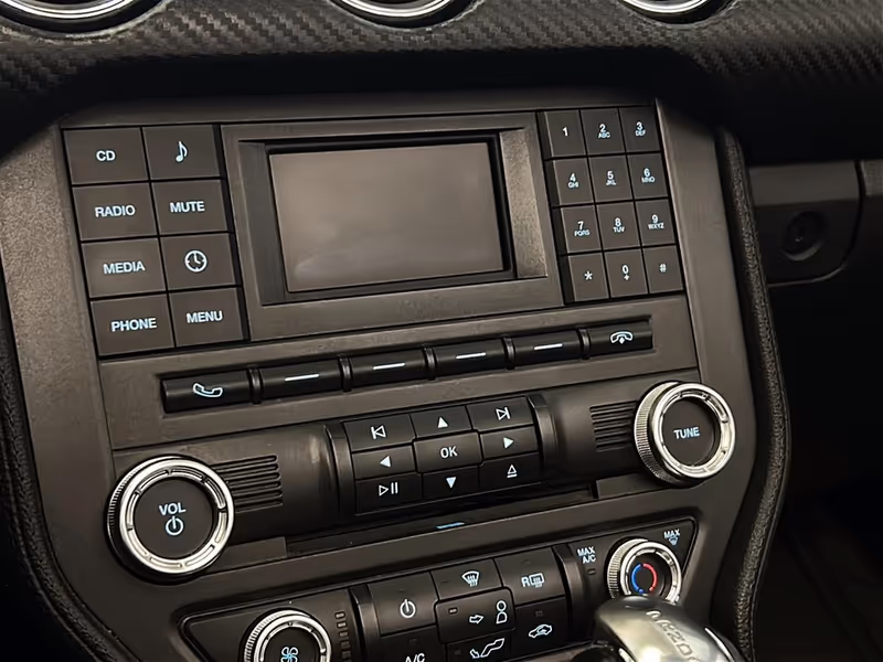 2017 Ford Mustang V6