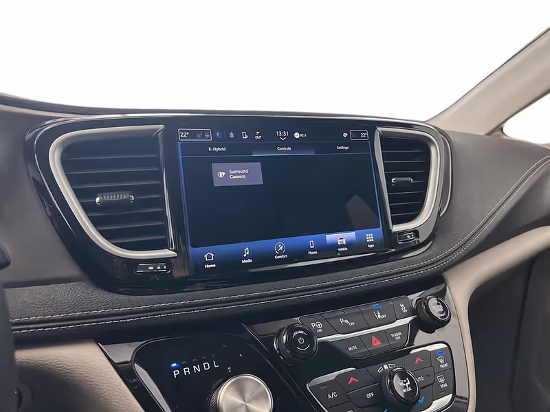 2023 Chrysler Pacifica Hybrid Touring L