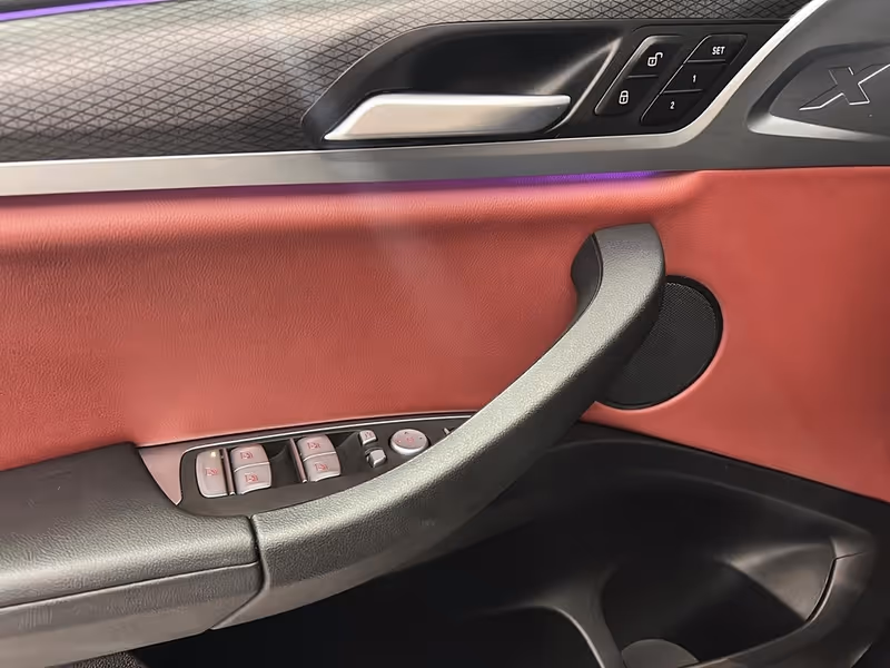 2023 BMW X4 xDrive30i