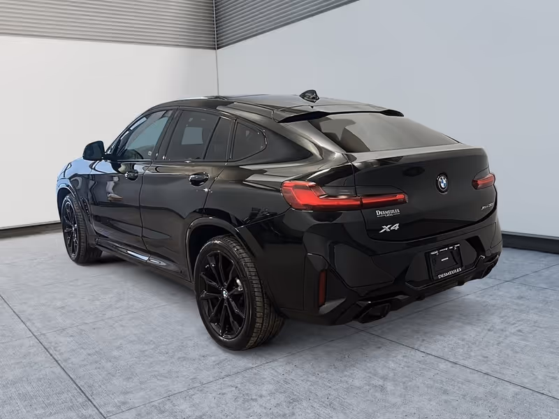 2023 BMW X4 xDrive30i