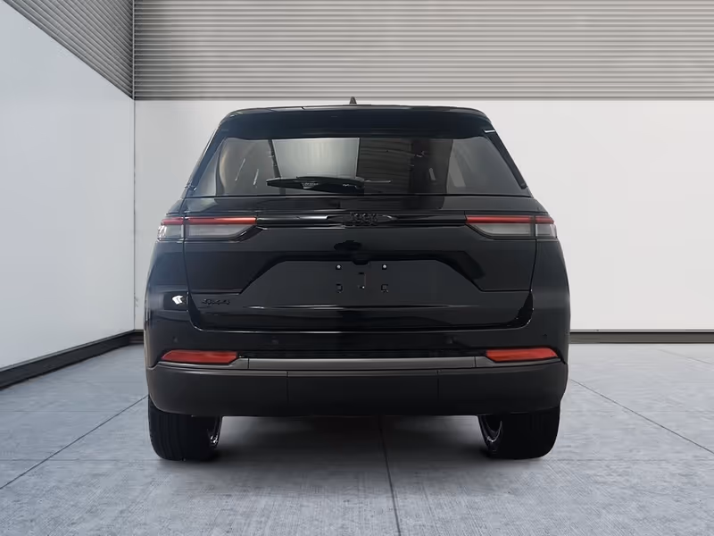 2026 Jeep Grand Cherokee Altitude