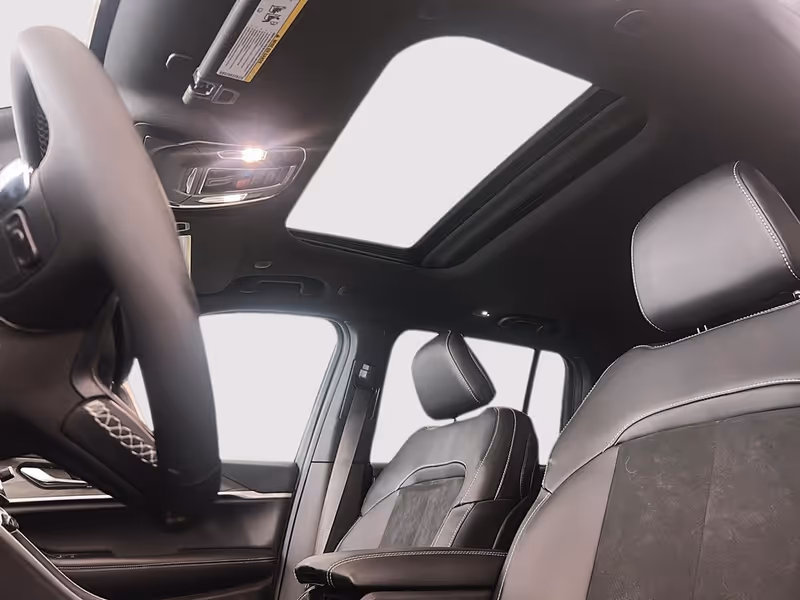 2026 Jeep Grand Cherokee Altitude