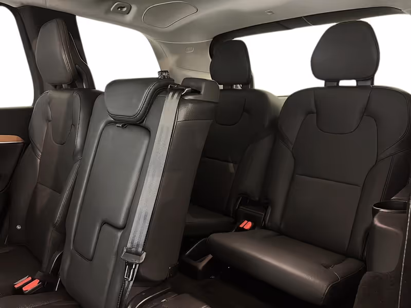 2023 Volvo XC90 Plus Dark Theme