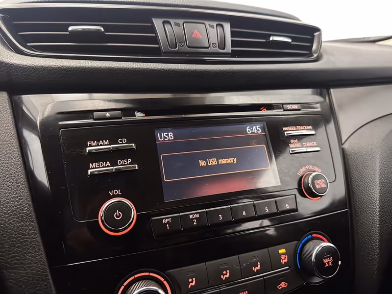 2018 Nissan Qashqai S