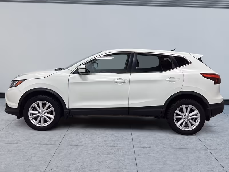 2018 Nissan Qashqai S