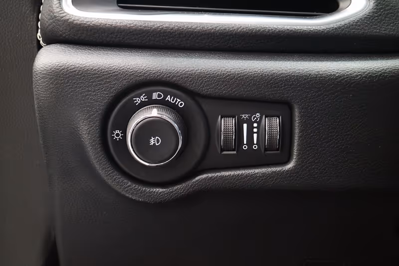 2024 Chrysler Pacifica Hybrid Premium S Appearance