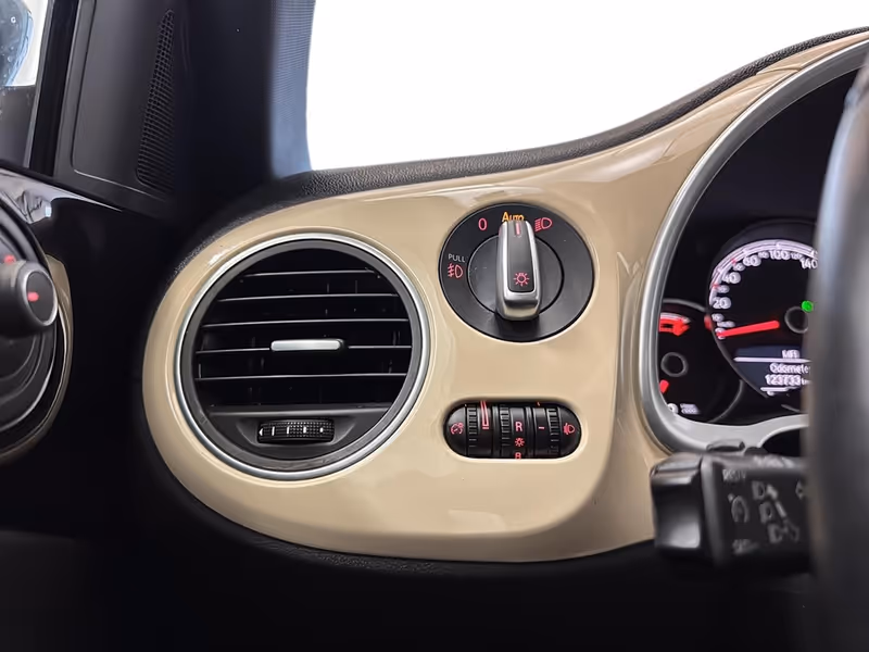 2019 Volkswagen Beetle Wolfsburg Edition