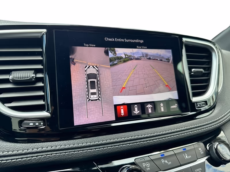2024 Chrysler Pacifica Hybrid Premium S Appearance
