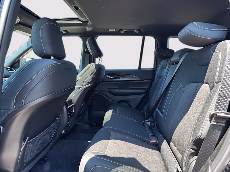 2026 Jeep Grand Cherokee Laredo X