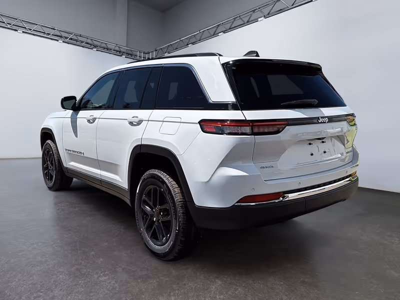 2026 Jeep Grand Cherokee Laredo X
