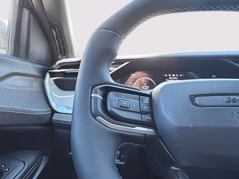 2026 Jeep Cherokee Laredo