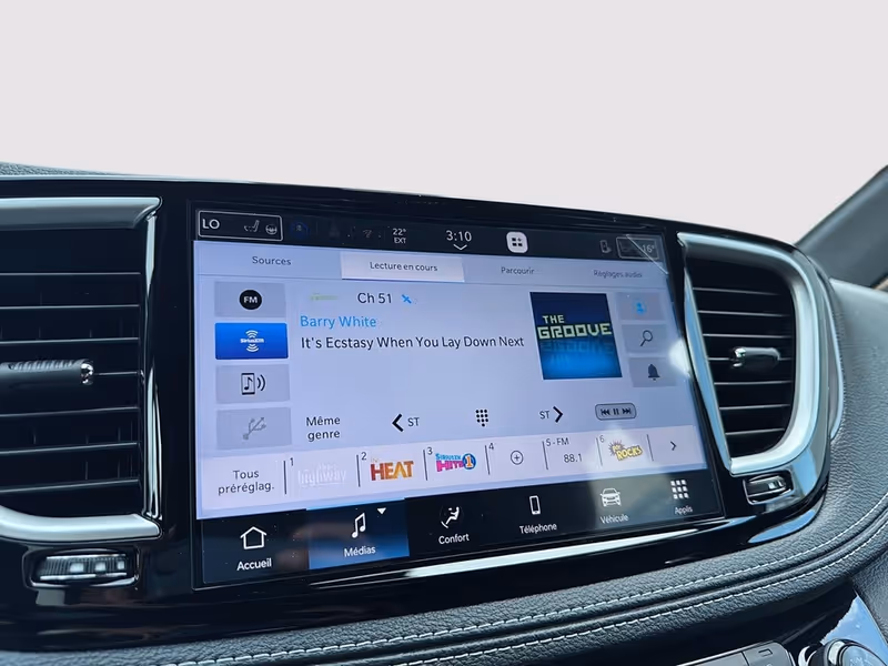 2026 Chrysler Pacifica Select