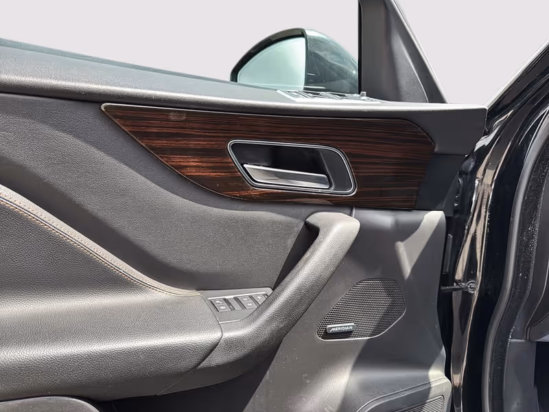 2019 Jaguar F-PACE Prestige