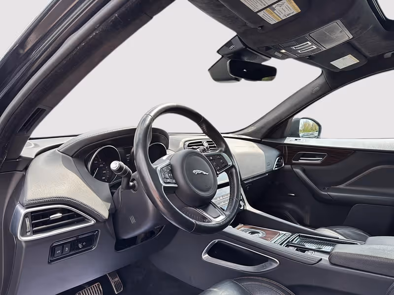 2019 Jaguar F-PACE Prestige