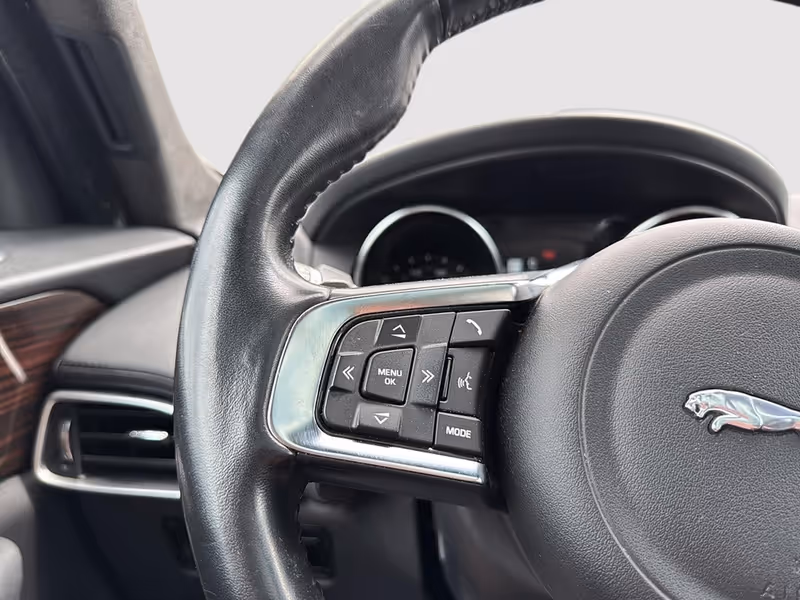 2019 Jaguar F-PACE Prestige