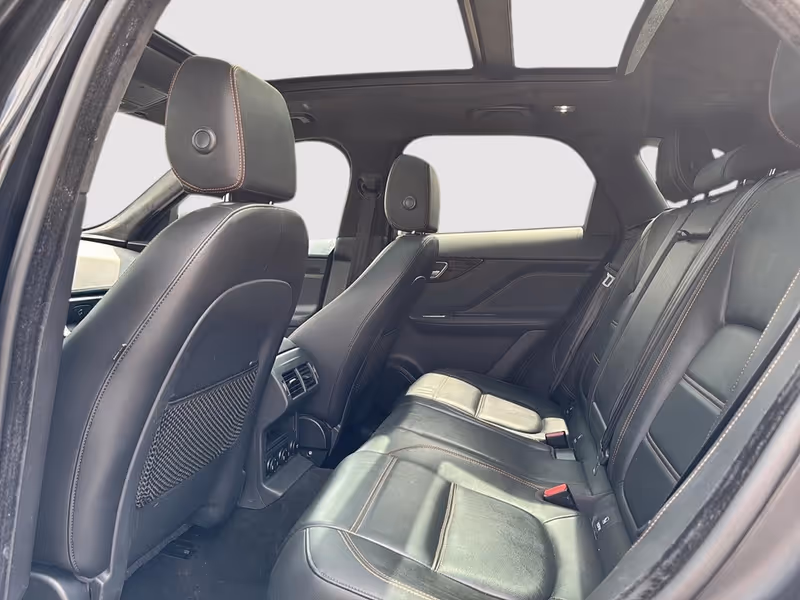 2019 Jaguar F-PACE Prestige