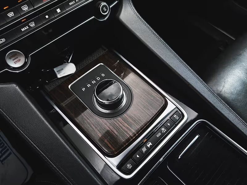 2019 Jaguar F-PACE Prestige