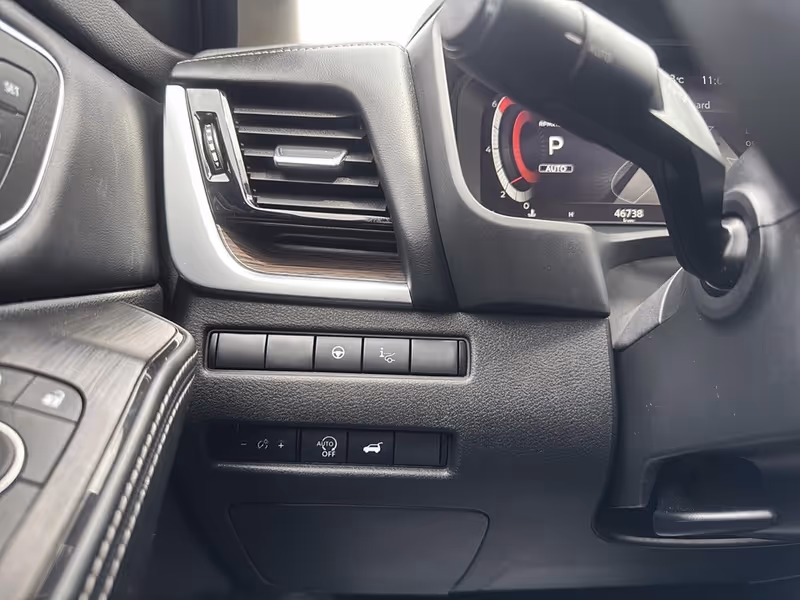 2025 Nissan Rogue Platinum
