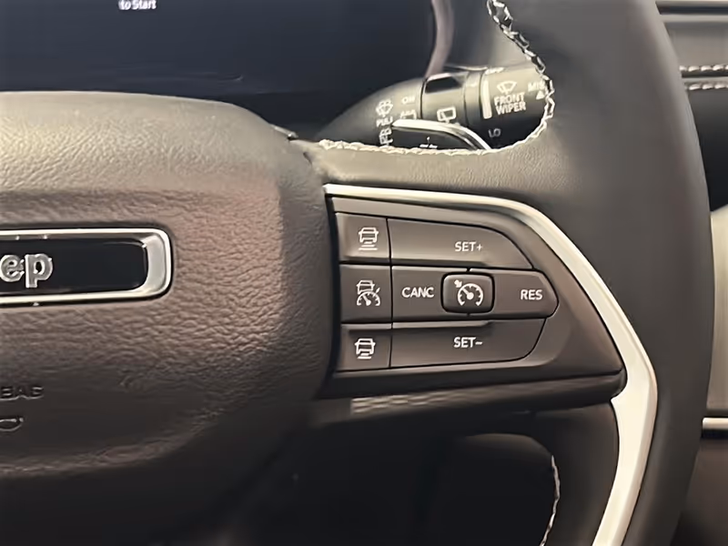 2026 Jeep Grand Cherokee Laredo X