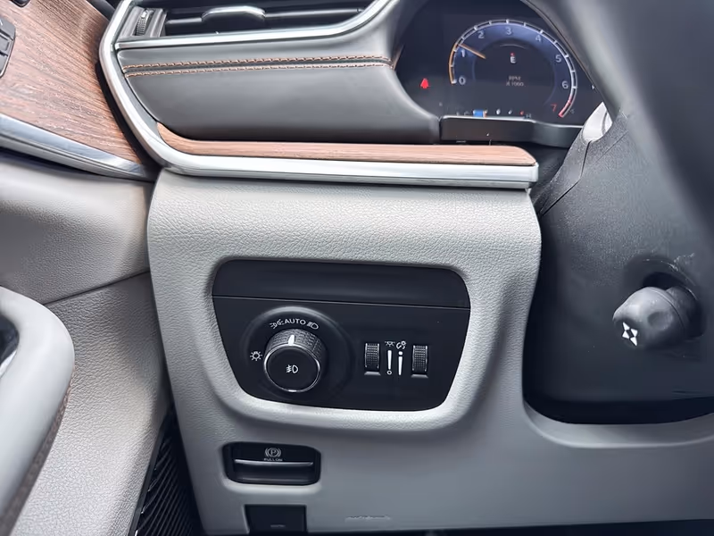 2022 Jeep Grand Cherokee L Summit