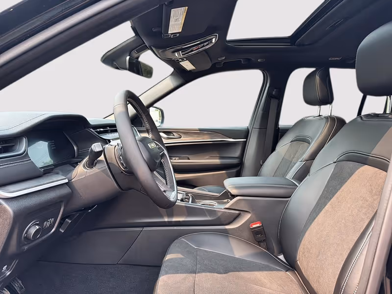 2026 Jeep Grand Cherokee Altitude