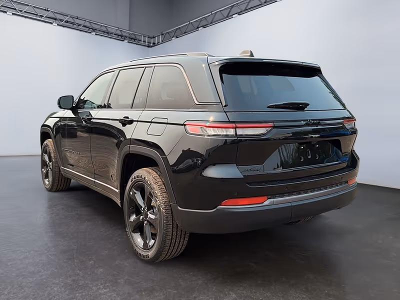 2026 Jeep Grand Cherokee Altitude