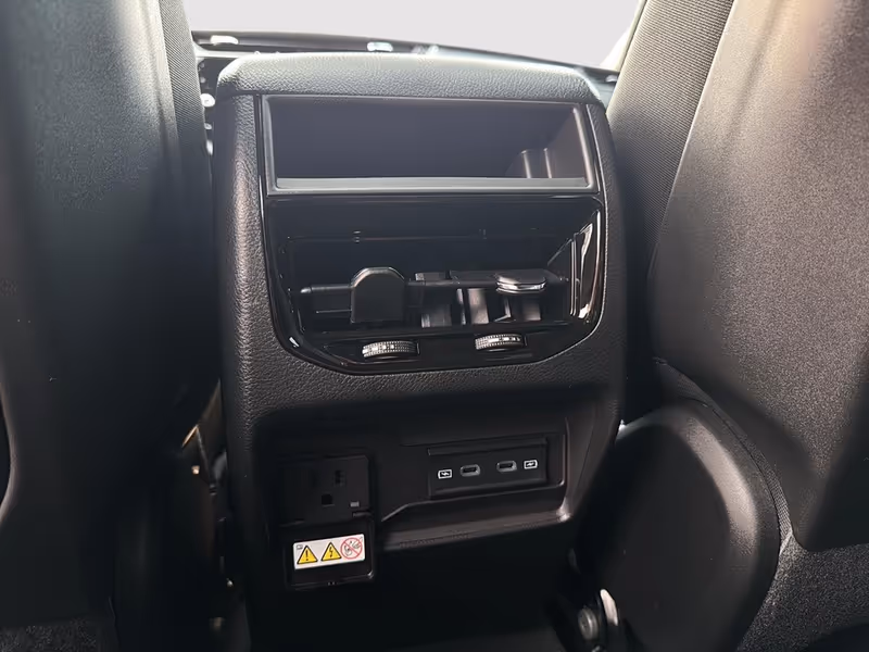 2026 Jeep Grand Cherokee Altitude