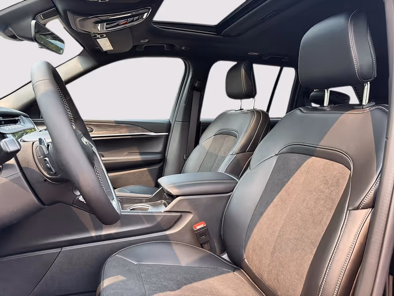 2026 Jeep Grand Cherokee Altitude