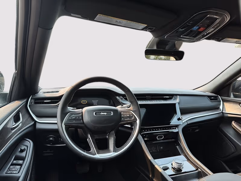 2026 Jeep Grand Cherokee Altitude