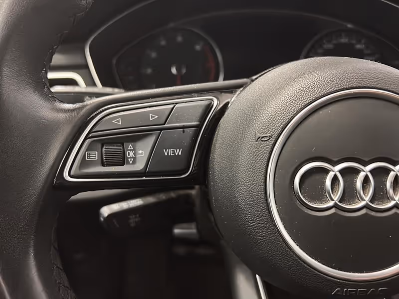 2023 Audi A4 Sedan Komfort