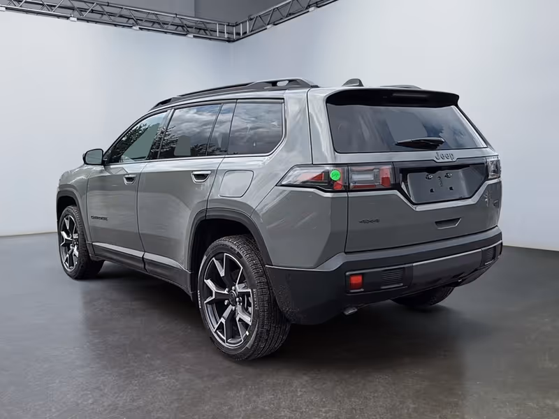 2026 Jeep Cherokee Overland